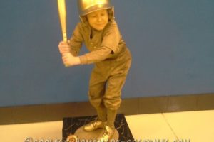 Genial traje de trofeo de béisbol local