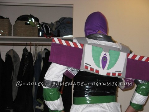 Este fue mi disfraz de Halloween 2010. Siempre quise hacer Buzz Lightyear pero no sabía cómo.  He estado trabajando a través del dolor