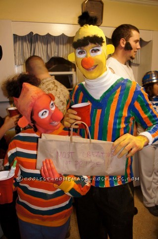Mi novia y yo hemos pasado mucho tiempo averiguando qué va a pasar en Halloween este año.  Ambos amamos Halloween.  Quería ocuparme de mis propios asuntos, ella