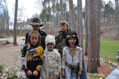 Pensar en un tema para mis 3 hijos siempre es la mejor parte de Halloween, nunca puedo lograr que mi hijo mayor esté de acuerdo con ninguna de mis ideas, por lo que generalmente