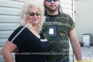 The Coolest Dog Bounty Hunter y Beth DIY Disfraces de pareja