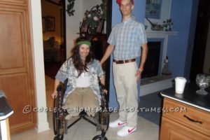 Un par de tenientes Dan y Forrest Gump en disfraces de Halloween