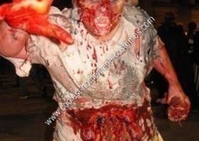 El disfraz de Halloween de bruja zombi más horrible hecho en casa