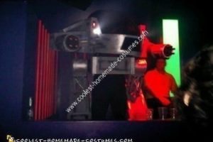 La mejor idea de disfraz de Halloween de Robot DIY ED 209