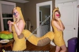El disfraz de Halloween casero más genial para una pareja de perros y gatos