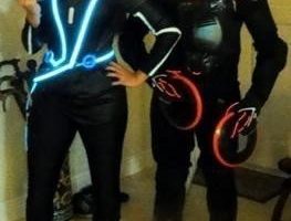 El traje más genial para un par de Quorra y Rinzler Tron Legacy