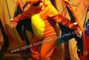 El mejor disfraz de Halloween de Pokemon Charizard DIY