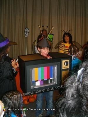 Disfraz de Halloween infantil de televisión casero