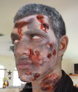 Traje de zombie con carne podrida