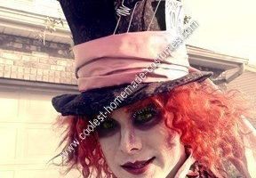 Genial idea casera de disfraz de Halloween de Sombrerero Loco