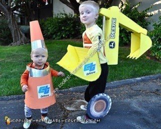 Disfraz de halloween casero para niños con cono de tráfico