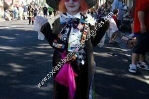 La mejor idea de disfraz de Halloween para niño del sombrerero loco DIY