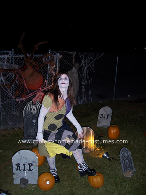 Jack Skellington y Sally Ragdoll con disfraces caseros 