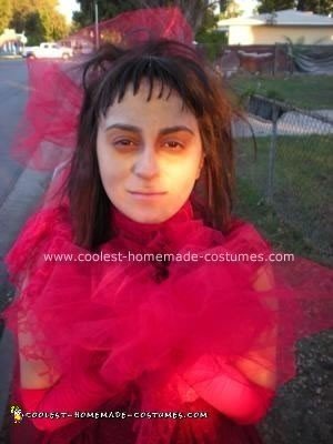 Disfraz casero para pareja Beetlejuice y Lydia