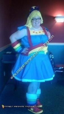 Disfraz de Halloween para adulto Rainbow Brite hecho en casa