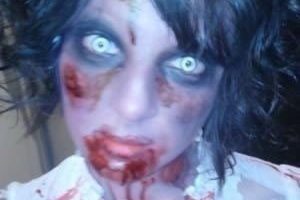 La mejor idea de disfraz de Halloween de Zombie DIY