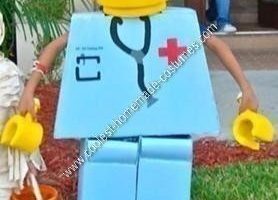 La mejor idea casera de disfraz de Halloween de Mr. Legoman