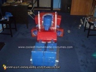 Transformador de traje casero Optimus Prime