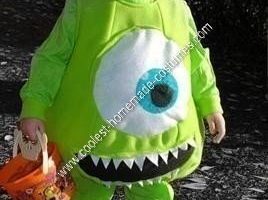 La idea de disfraz de Halloween única y genial de Mike Wazowski para un niño