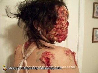 Idea de disfraz de Halloween único caníbal mutado hecho en casa