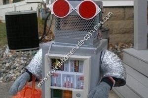 La mejor idea casera de disfraz de robot de Halloween