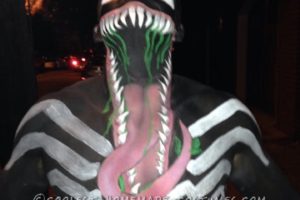 Disfraz de Venon (Spider-Man) completamente pintado a mano.