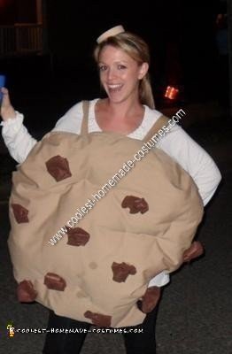 Idea de disfraz de Halloween de galletas caseras para mamá y bebé