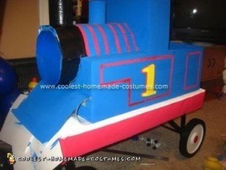Disfraz casero de Thomas la locomotora