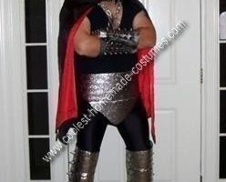 El Gene Simmons casero más genial del traje KISS
