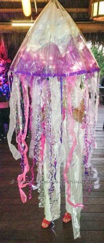 Traje de medusa ardiente e inteligente