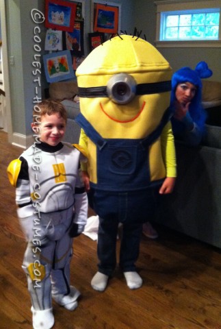 Genial traje hecho a mano: minion