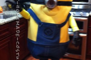 Genial traje hecho a mano: minion