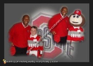 Disfraz de mascota del estado de Ohio hecho en casa Buckeye Brutus