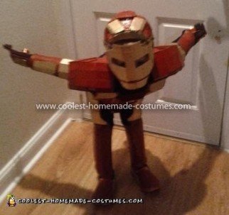 El mejor disfraz DIY de Iron Man para niños - Jet's On