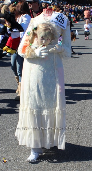 Disfraz de novia zombie sin cabeza