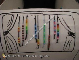 Ventana trasera con perlas hippie