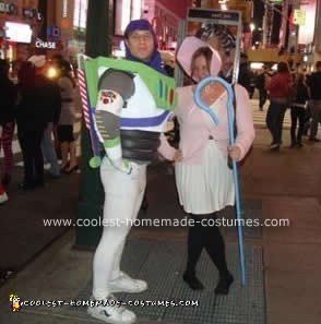 Disfraz de Halloween de Buzz Lightyear hecho en casa