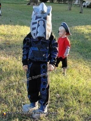 Disfraz de Halloween de Bionicle hecho por ti mismo