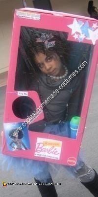 Barbie casera en una caja DIY Idea de disfraz de Halloween