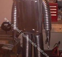 Disfraz creativo de robot de jarra de Halloween DIY