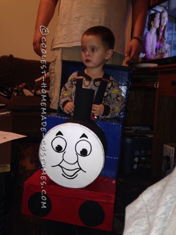 Disfraz de Thomas la locomotora para niños pequeños