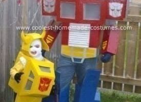 El disfraz casero más chulo de Bumblebee y Optimus Prime