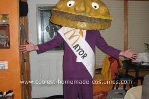 El disfraz casero más genial del alcalde McCheese