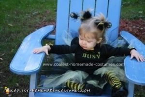 El disfraz de Halloween de abeja ocupada más genial hecho en casa
