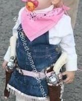 El disfraz de Halloween de vaquera rosa casero más genial