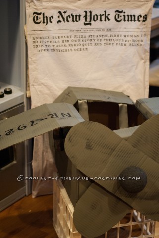 El disfraz de bricolaje de Amelia Earhart con un giro