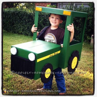 El disfraz de tractor John Deere más chulo para un niño de 4 años