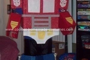 El mejor disfraz casero de Optimus Prime para Halloween