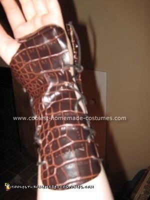 Disfraz de serpiente del fin del mundo hecho en casa