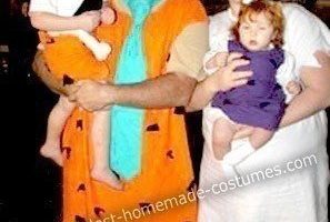 El mejor disfraz casero de la familia Picapiedra
